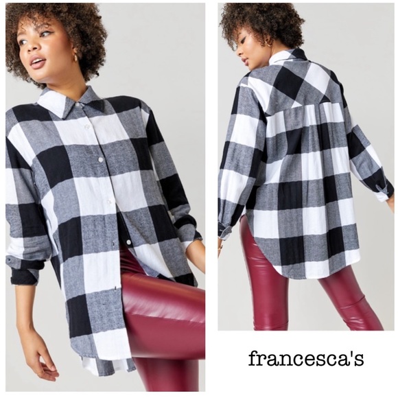 (41)New Francesca’s Black And White Piper Plaid Button Down Top - Picture 1 of 5